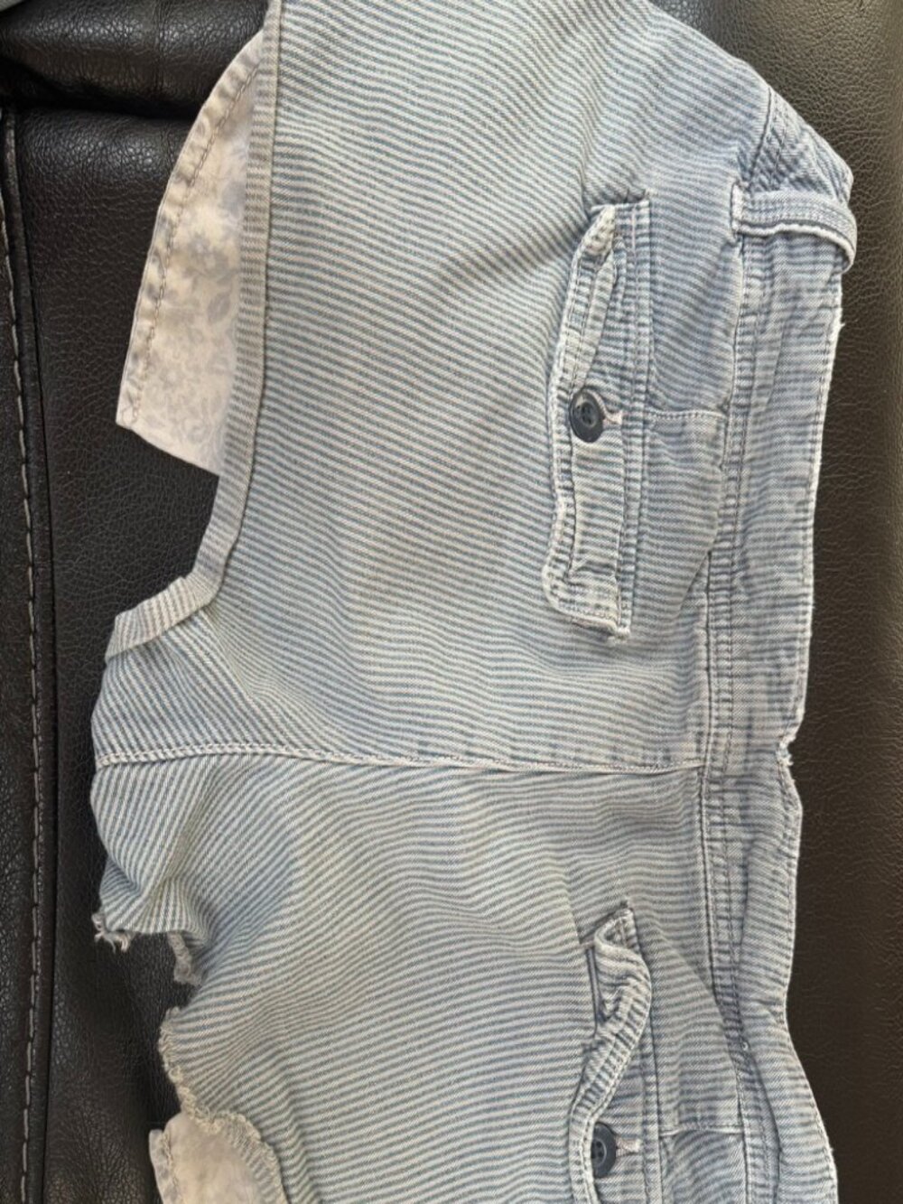Y2K American Eagle Cut-Off Jean Shorts - Picture 2 of 2